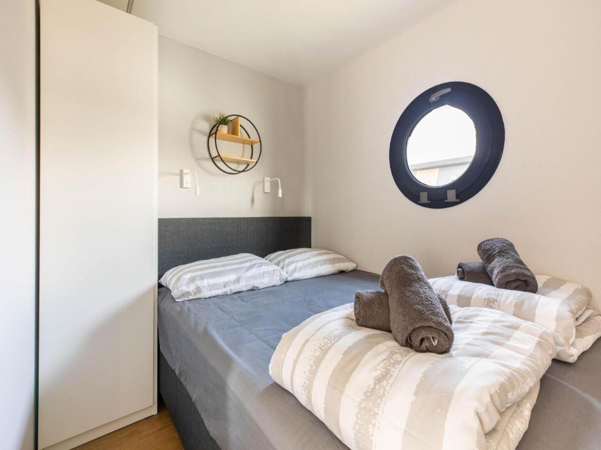 Comfortable Houseboat In Volendam Marina ภายนอก รูปภาพ